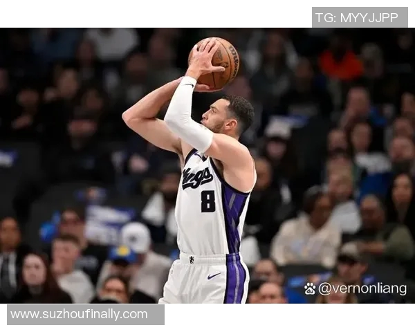 勇士与独行侠激战全场精彩瞬间回顾与分析