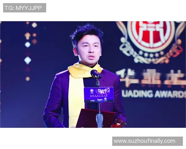 重庆足球队逆袭之路：大满贯特别报道揭示背后的奋斗与荣耀